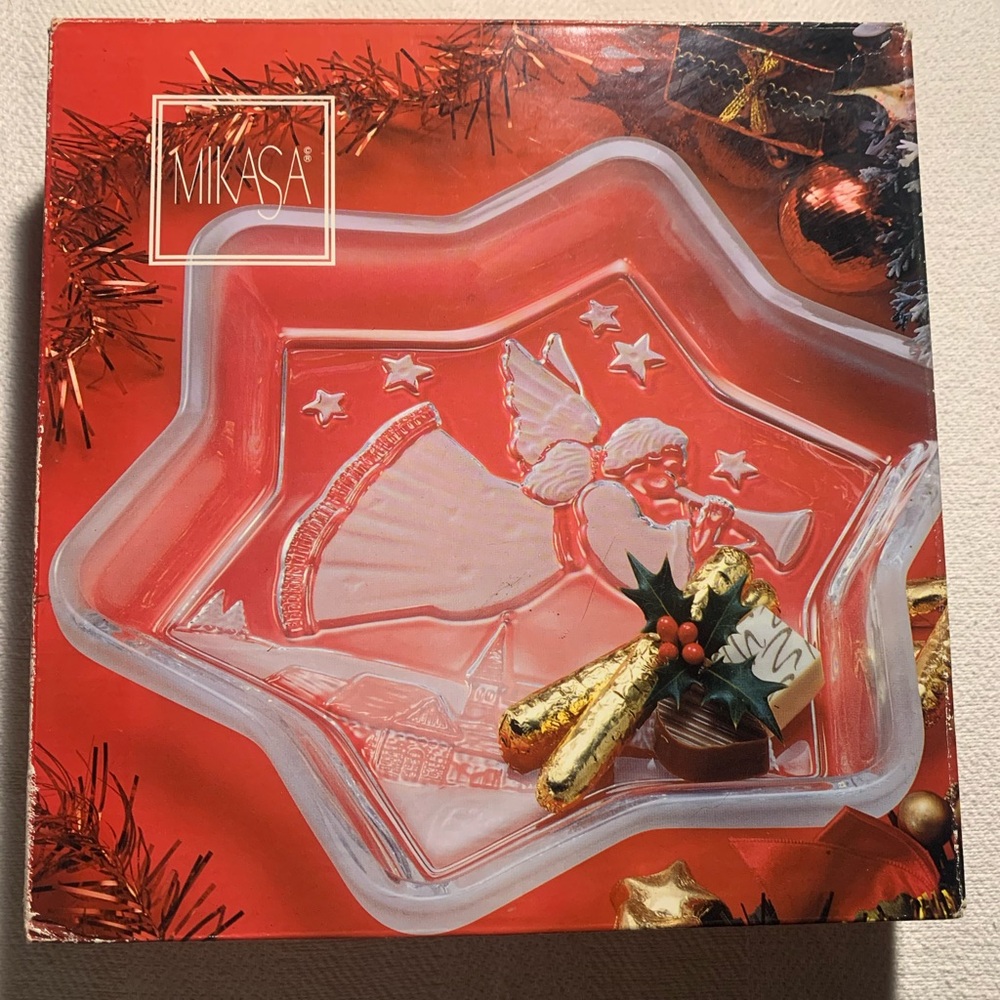 Mikasa Holiday Crystal Cut Glass Star-Shaped Glass Plate with Angel Design